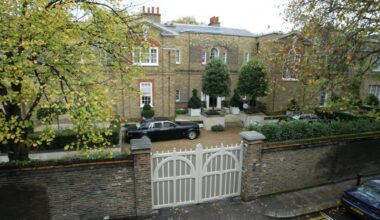Billionaire to list £250m Chelsea manor as ‘UK’s gone to hell’
