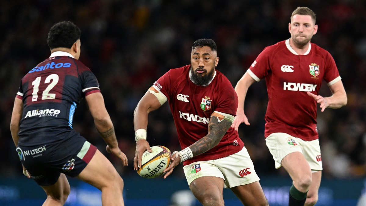 Bundee Aki and Finn Russell are a partnership made in heaven for Lions