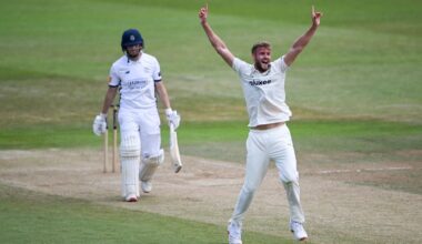 Hampshire suffer against Worcestershire after string of batting errors