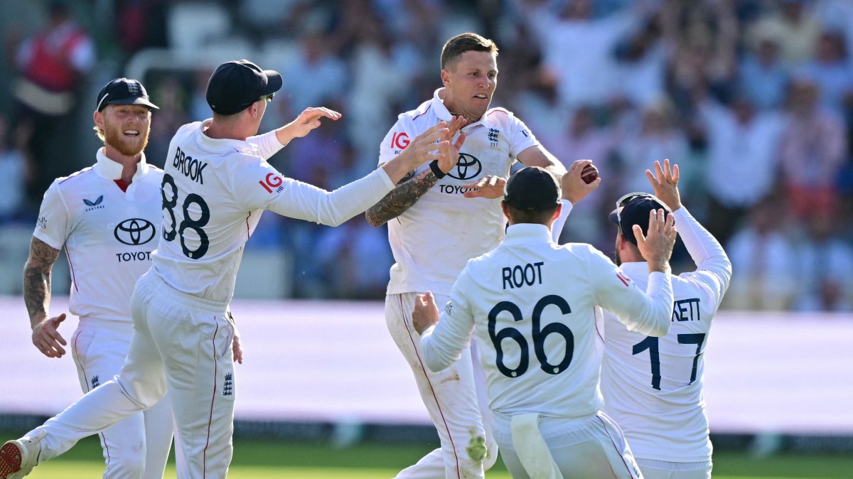 Brydon Carse sets up gripping end to a Test too close to call