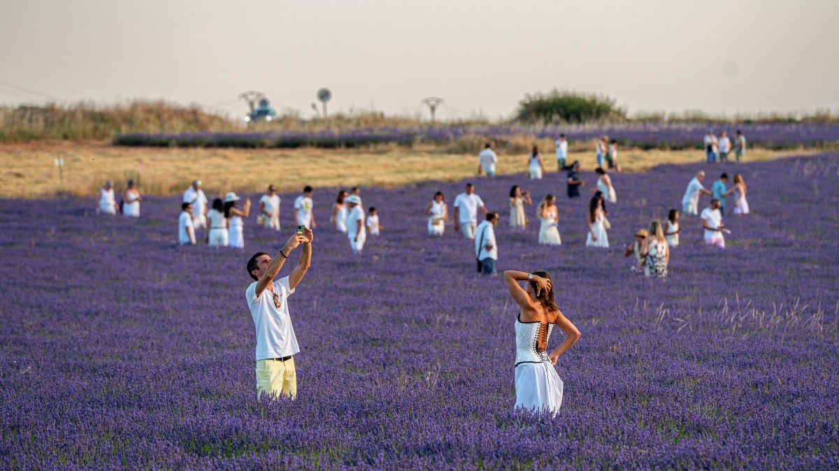 Why Spaniards can’t afford holidays in their own country