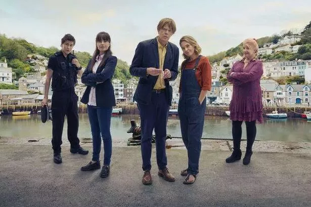 Beyond Paradise cast picture