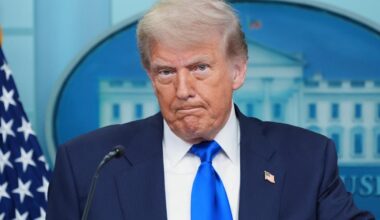 Trump announces Vietnam deal as US-China trade tensions ease