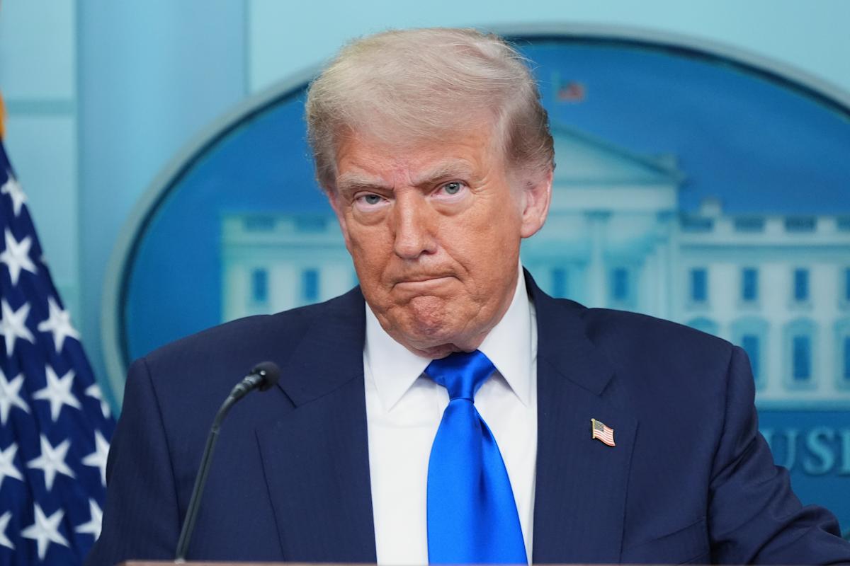 Trump announces Vietnam deal as US-China trade tensions ease