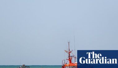 Man rescued trying to reach Spain from Morocco in rubber ring and flippers | Spain