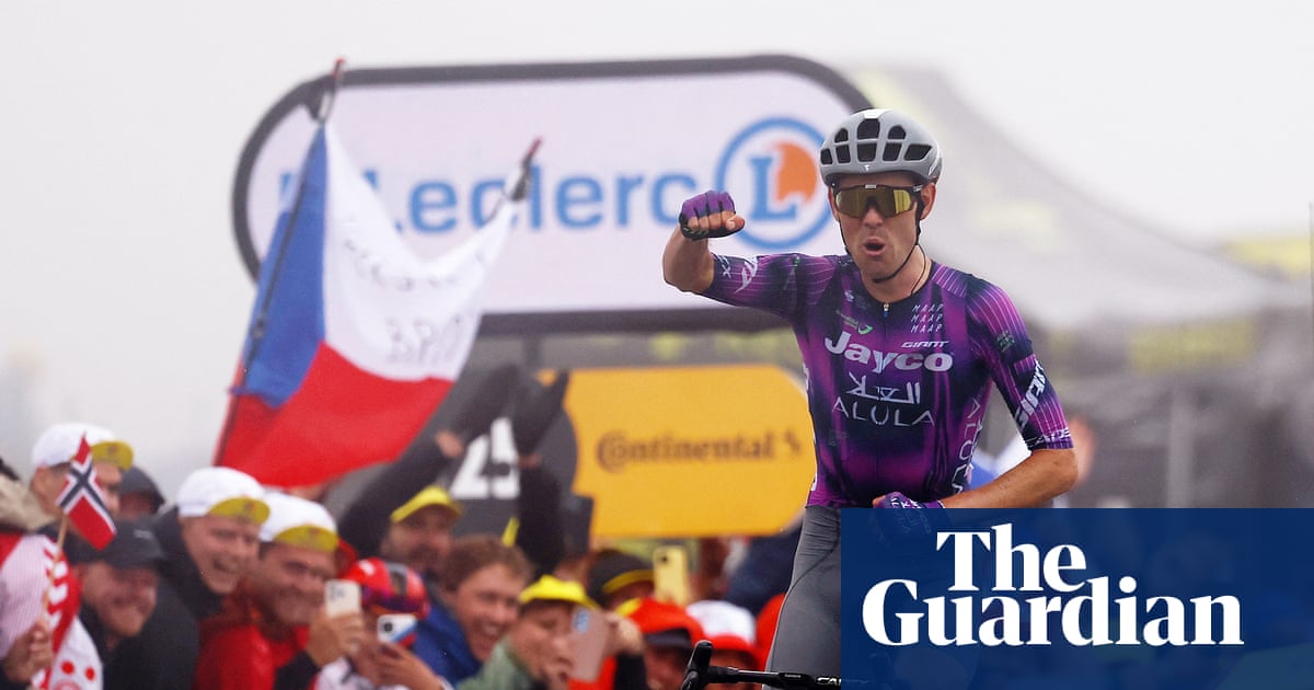 Tour de France: O’Connor climbs to stage 18 victory as Pogacar keeps grip on yellow | Tour de France 2025