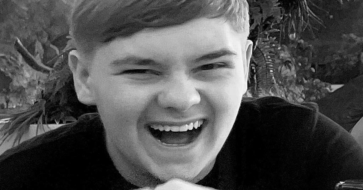 Sheffield school murder trial: Boy posed with weapons to warn | The latest National and International News