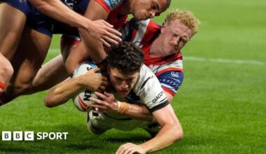 Lewis Martin scores a try for Hull FC
