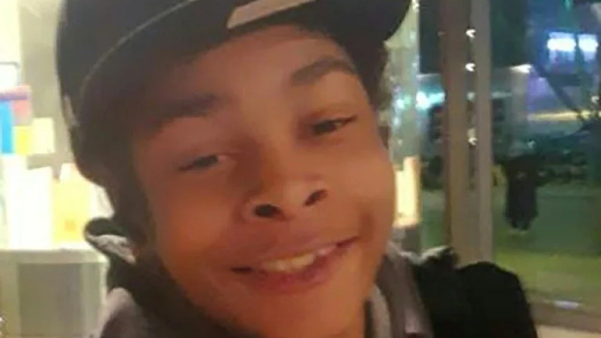 Two teens jailed over machete murder of 14-year-old on London bus | Crime News