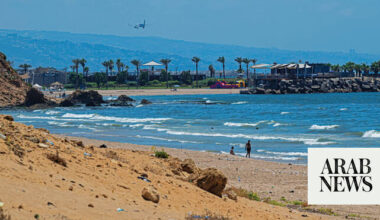 Lebanon bets on Gulf tourists to rescue its collapsing economy