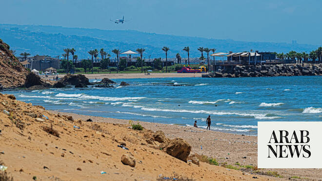 Lebanon bets on Gulf tourists to rescue its collapsing economy