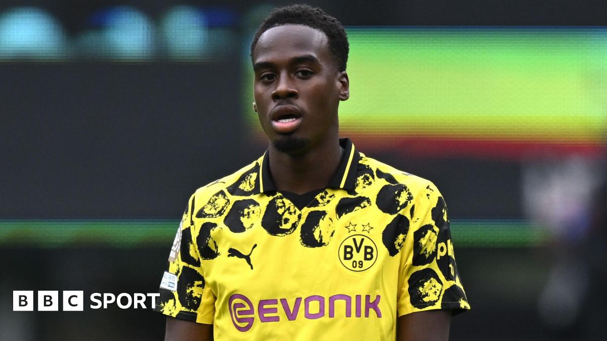 Jamie Gittens playing for Borussia Dortmund in the Club World Cup