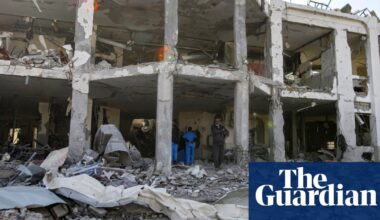 Gaza’s healthcare system is being destroyed by targeted attacks | Gaza
