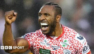 Edwin Ipape celebrates his try for Leigh against Wigan