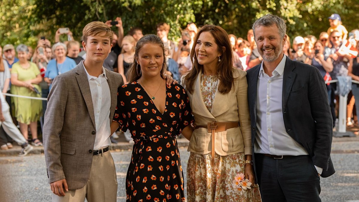 King Frederik and Queen Mary reappear with royal children after summer break