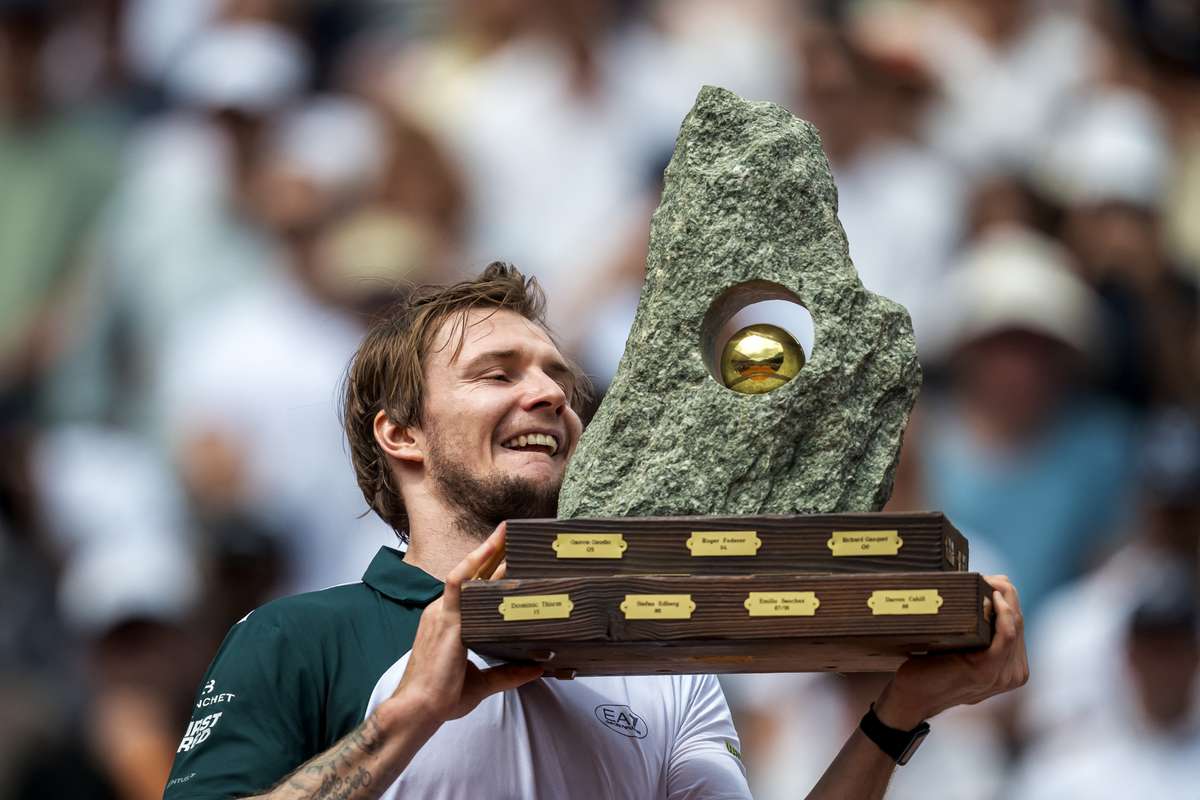 Alexander Bublik battles to Gstaad title to clinch maiden clay-court crown