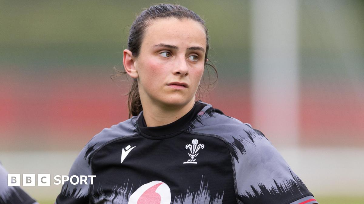 Branwen Metcalfe during a Wales training session
