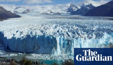 ‘It can’t withstand the heat’: fears ‘stable’ Patagonia glacier in irreversible decline | Glaciers