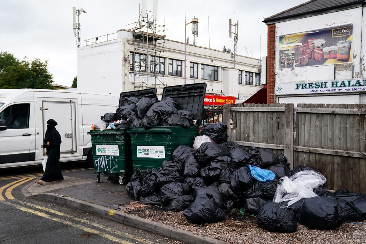 Keir Starmer urged to intervene in Birmingham bin strike