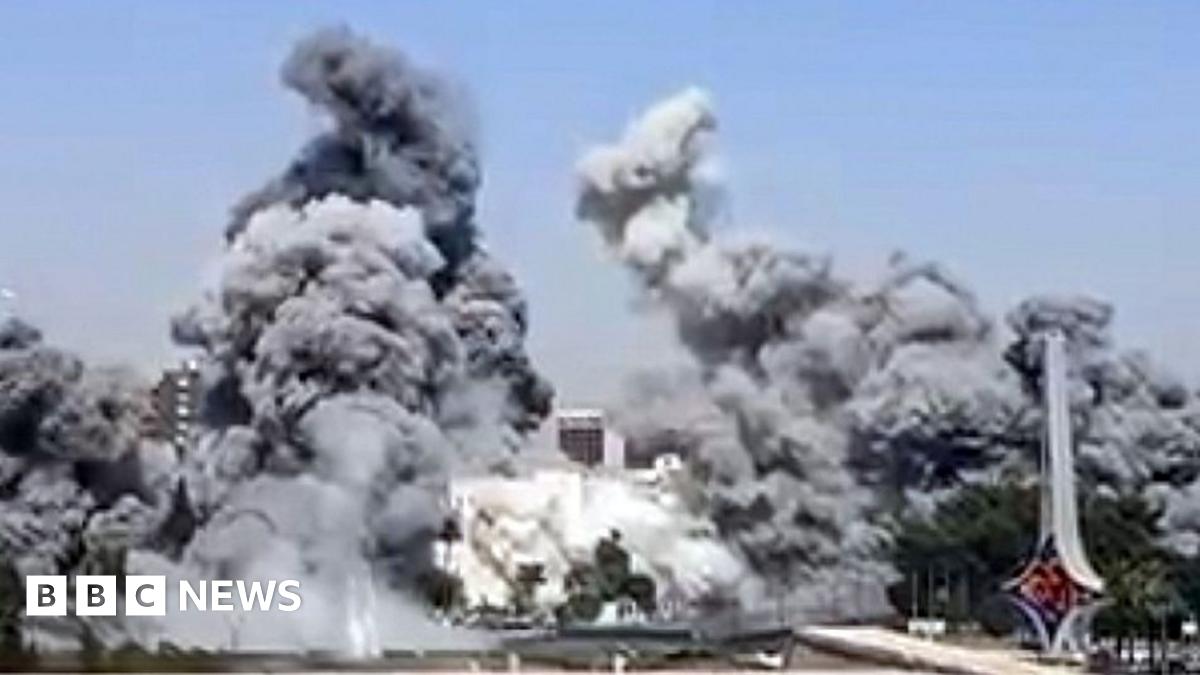 Israel strikes Damascus military HQ as fighting between Syrian forces and Druze continues - live updates