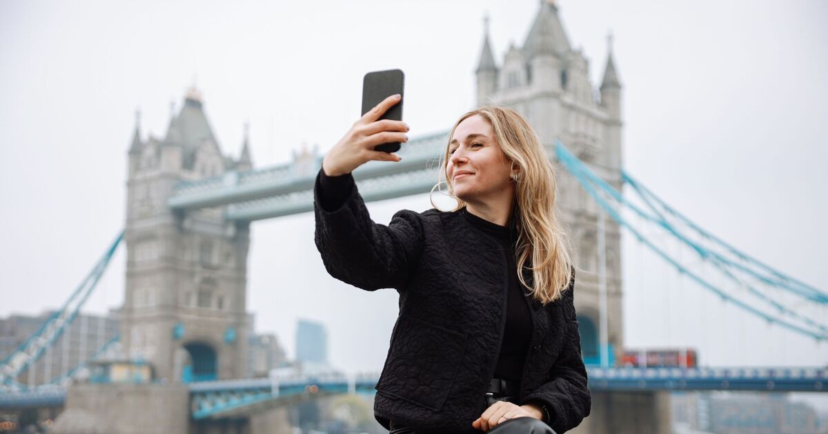 Historic UK landmark is officially the No.1 spot for a 'selfie' | UK | News