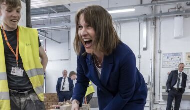 Expert urges Brits to do one thing right now to protect savings from Rachel Reeves | Personal Finance | Finance