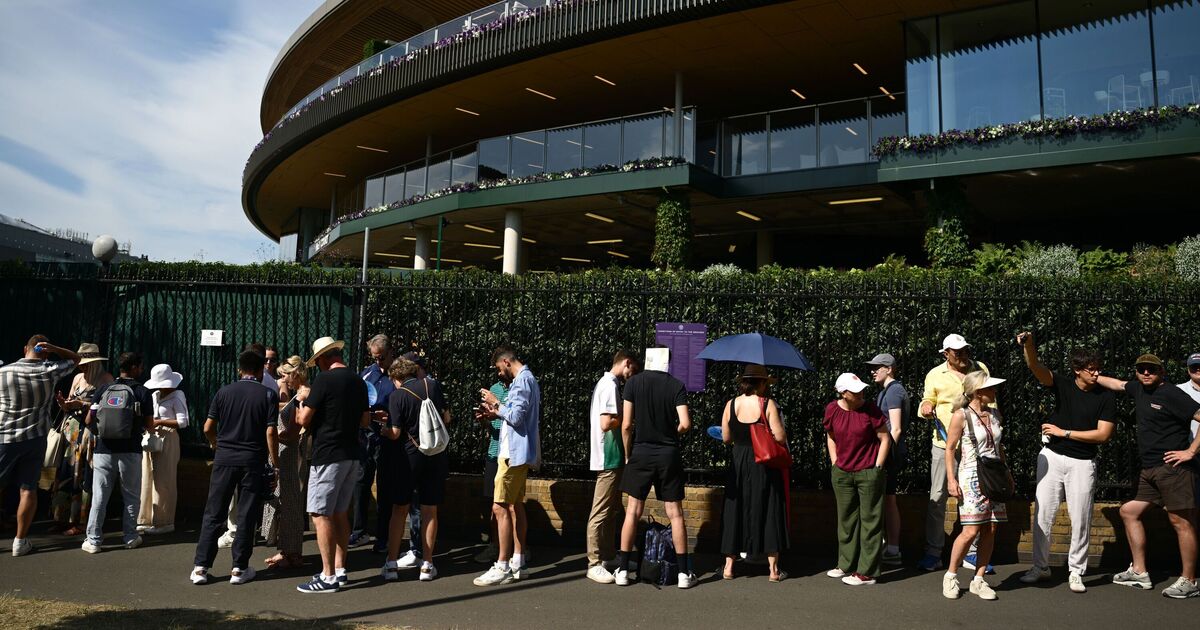 Woman joins Wimbledon queue but reality leaves her floored | Tennis | Sport