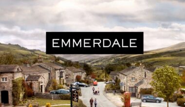 Emmerdale horror as duo rushed to A&E after fainting behind the wheel | TV & Radio | Showbiz & TV