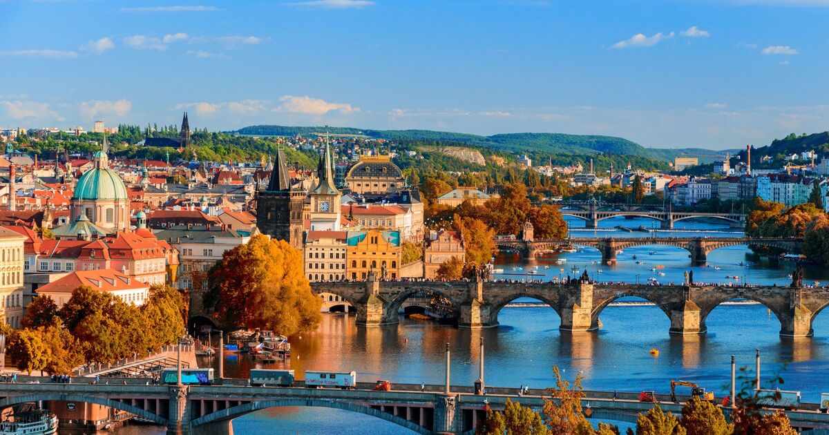 Prague power cut LIVE: Huge outage in Czechia leaves city in chaos | World | News