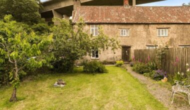 Gorgeous house is on market for £475k – but there's problem