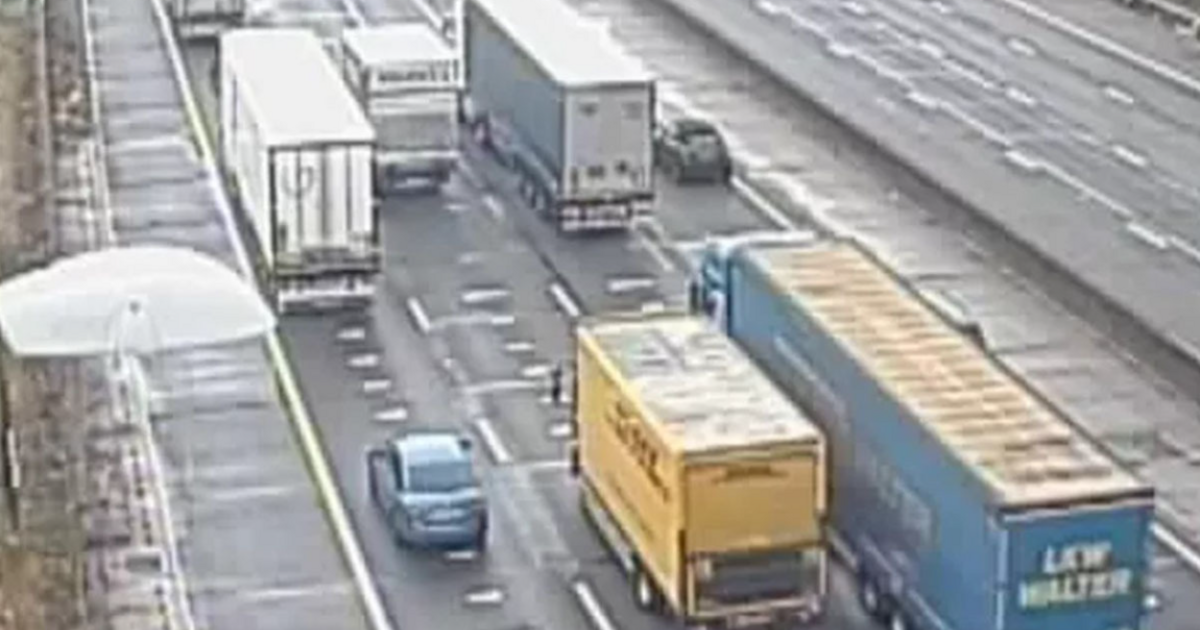 M25 Dartford traffic LIVE: Severe delays as crash sparks chaos | UK | News