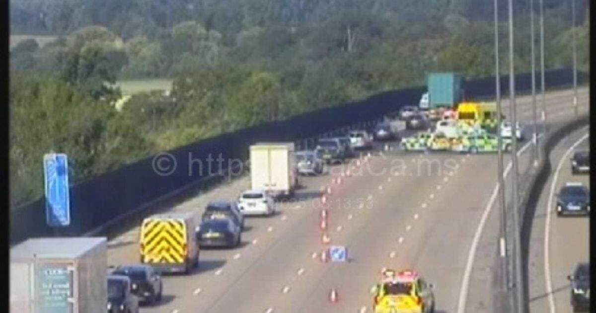 M25 traffic LIVE: Multi-vehicle crash closes lanes on key route sparking rush hour chaos | UK | News