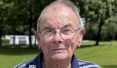 Grandad, 87, 'suffocates to death' on hospital trolley after 18-hour wait | UK | News