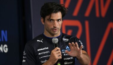 Carlos Sainz refuses to reveal Ferrari chats after Hamilton bombshell | F1 | Sport