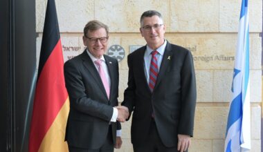 En route to Israel, German FM urges 2-state process, says too soon to recognize Palestine