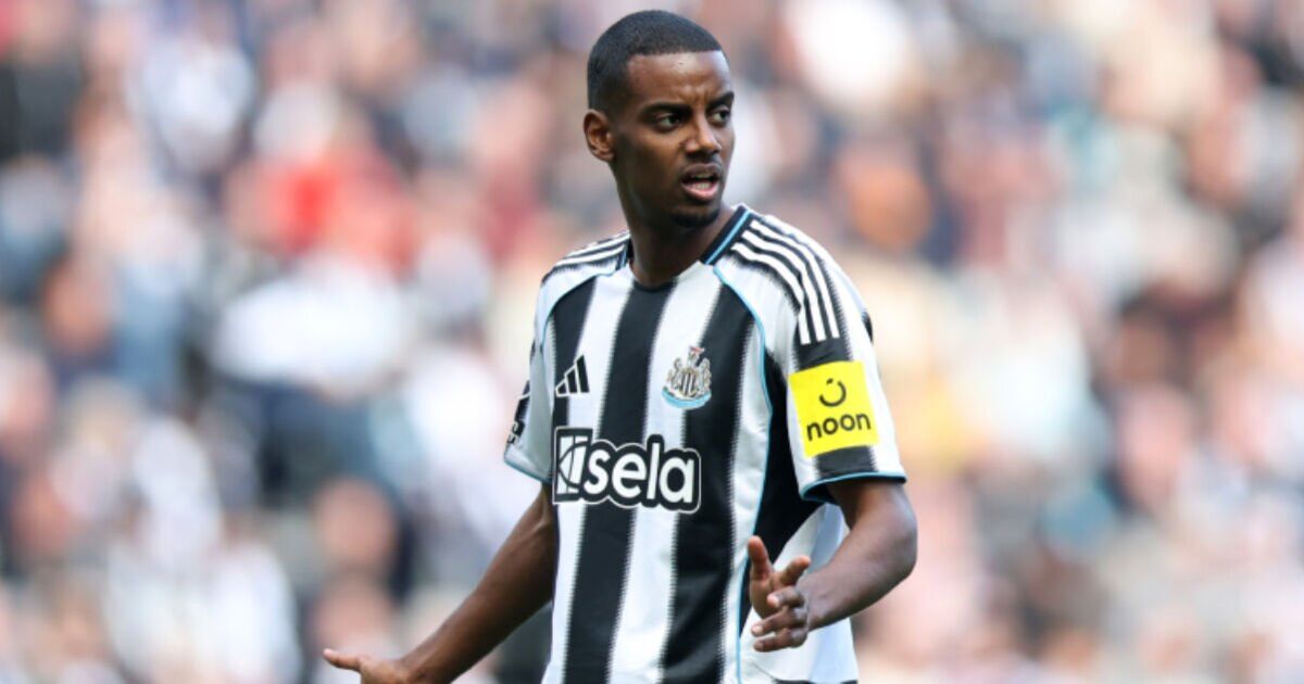 Liverpool handed major transfer blow in Alexander Isak contract saga | Football | Sport