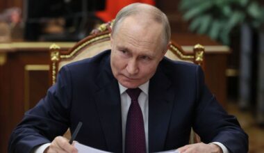Russia economy meltdown as 3rd largest crude customer to stop buying oil | World | News