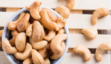 Cashews are packed with protein and another ingredient to look out for