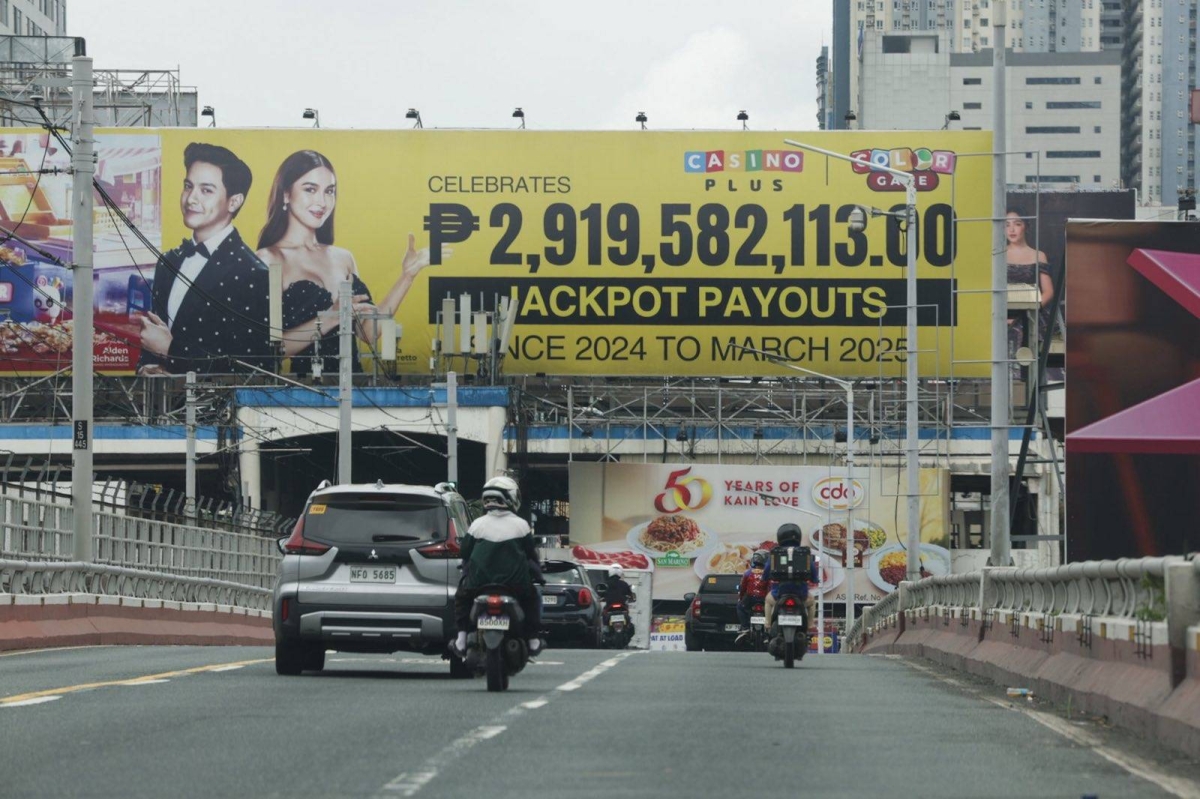 Marcos warns vs dangers of online gambling