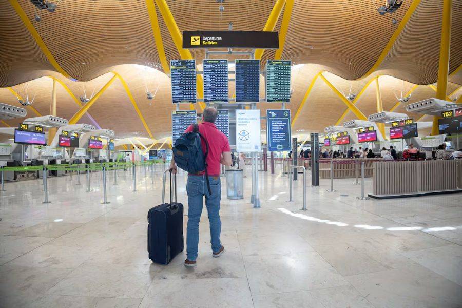 Canarian Weekly - Travellers face higher fees at Spanish airports from 2026
