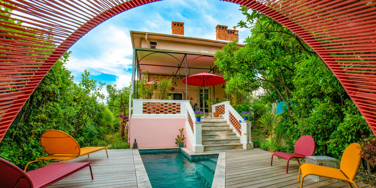 Why mini swimming pools are becoming popular in France