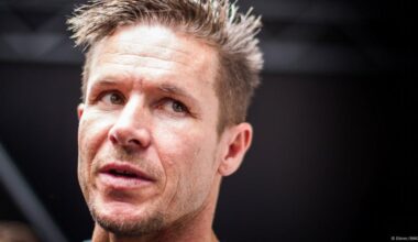 Extreme skydiver Baumgartner dies in paragliding accident – DW – 07/17/2025