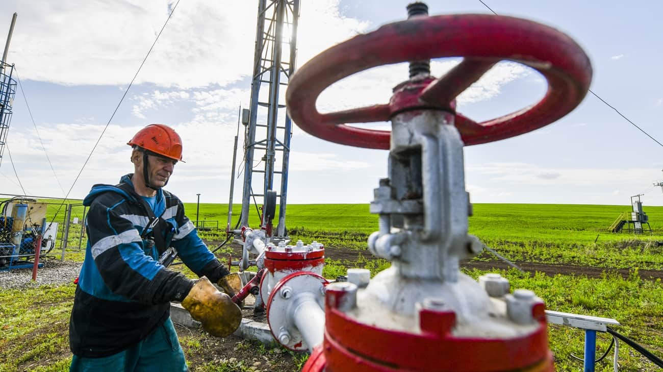 EU approaches new regime of price caps on Russian oil – Bloomberg