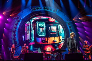 Jeff Lynne's ELO has taken to the Utility Arena's stage one last time. Photo by: Carsten Windhorst