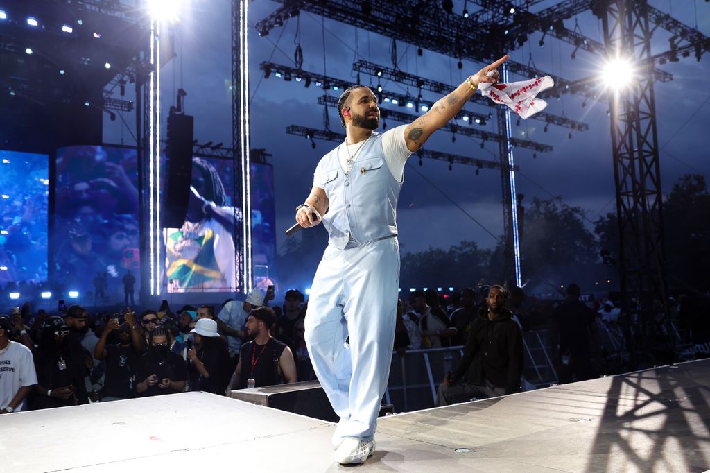Drake performing at Wireless on stage