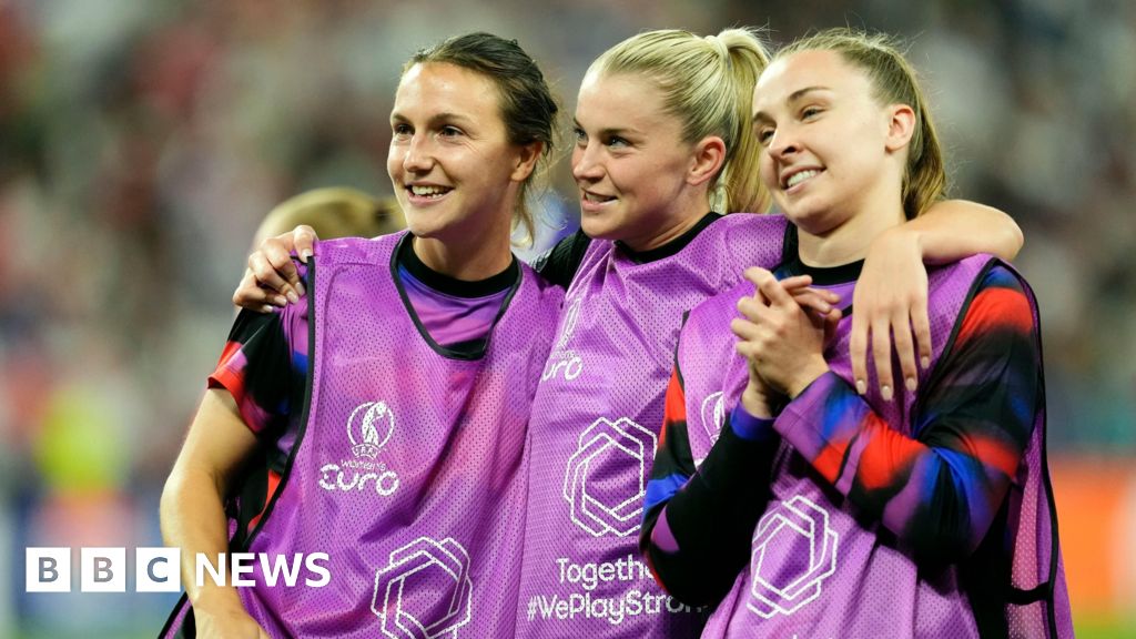 England's Lotte Wubben-Moy (left), Alessia Russo and Niamh Charles (right) celebrating