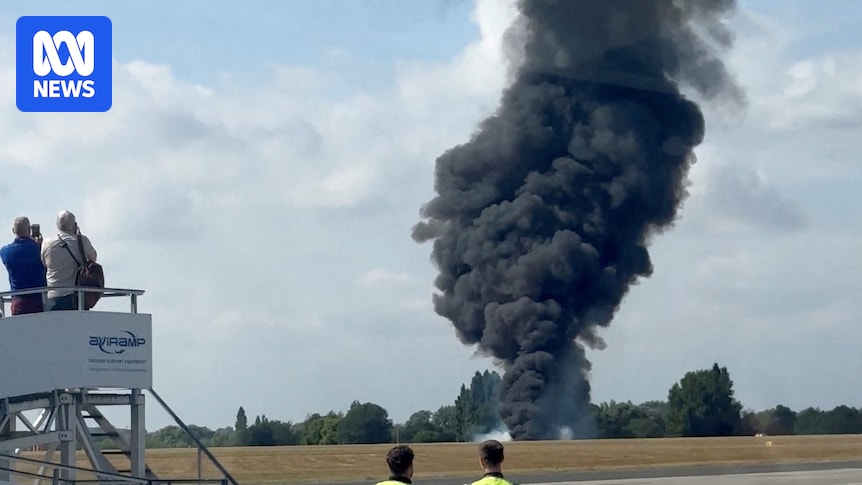 Plane crashes in 'big fireball', forcing closure of London Southend Airport