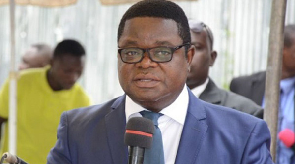 ISSER Director dismisses dollar shortage concerns, urges traders to use banks