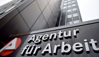 Unemployment: Germany: Number of unemployed rises to almost three million