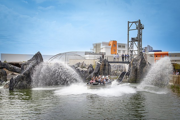 It's all set within a spectacular physical environment that includes mist-shrouded jungle, secret bunkers and a swirling vortex that threatens to suck the ride in